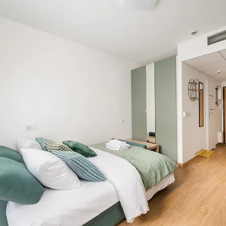 Praga Bliska Pleasant Apartment