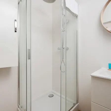 Apartment Praga Bliska Pleasant By Bookinghost *