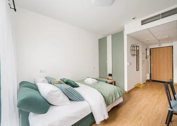 Praga Bliska Pleasant By Bookinghost Apartment